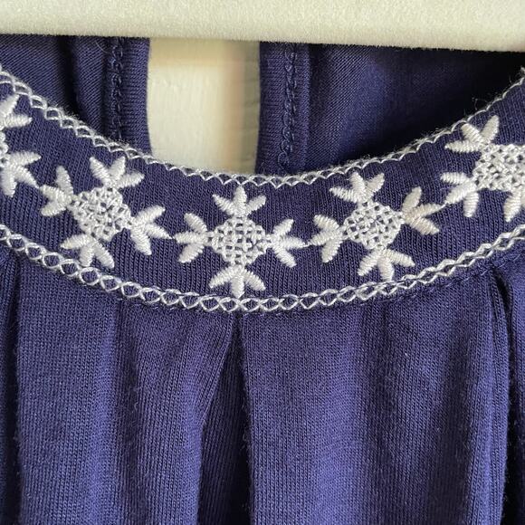 Cable & Gauge Embroidered Halter Top Navy White Keyhole Back Soft Sz M Stretchy - Picture 4 of 9